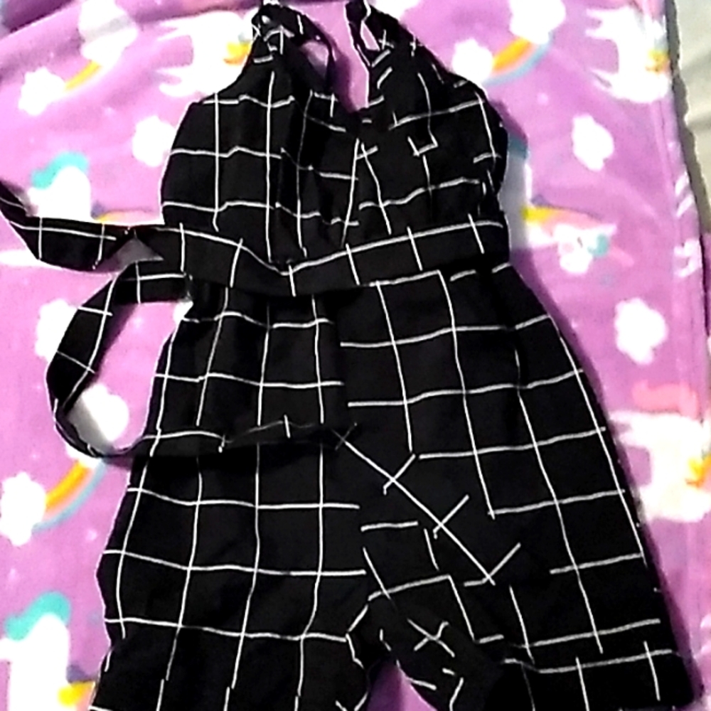 Black and white checked jumper with waist tie 18-24 months